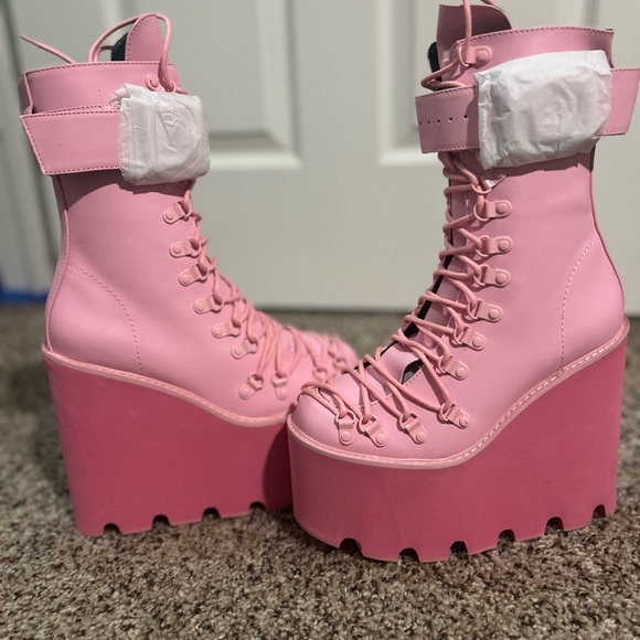 Pink Platform Lace-Up Rave/Festival Boots - Picture 1 of 4